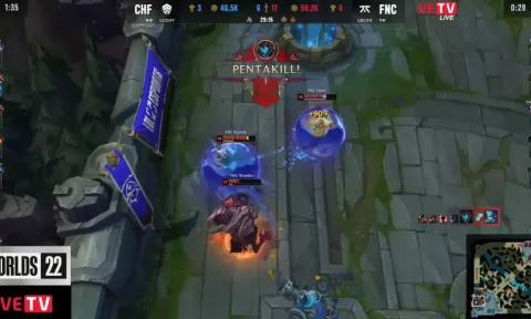 VIDEO: Xạ thủ Upset của FNC có cú Pentakill đầu tiên tại CKTG 2022