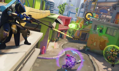 Game thủ xếp hàng dài chờ được trải nghiệm Overwatch 2