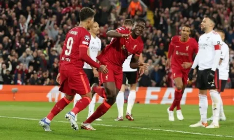 Liverpool gặp khó khăn, ký ức về 'đại nạn' lại ùa về?