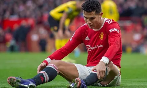 Tin chuyển nhượng tối 5/8: Ronaldo sẽ bị MU 'loại bỏ', Chelsea 'đại chiến' La Liga