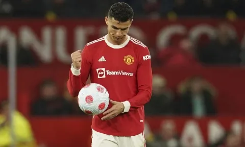 Quyết không chịu từ bỏ, MU thay thế Ronaldo bằng cái tên thứ 5?