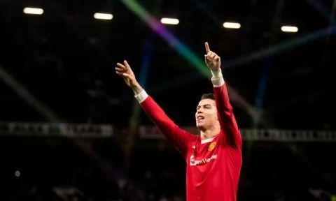 MU chính thức ra quyết định về tương lai của Ronaldo