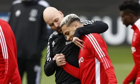 'Trò cưng' Ten Hag có động thái lạ, Ronaldo coi như 'cầu được ước thấy'