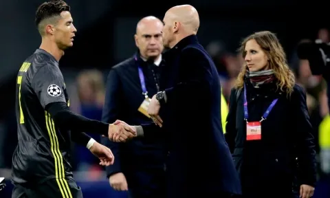Ten Hag học 'tính xấu' của Ronaldo để trở thành kẻ thù của truyền thông