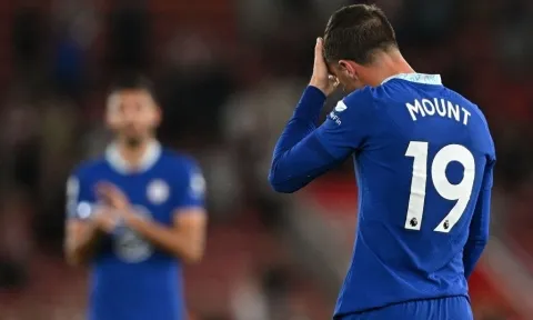 Chelsea chiêu mộ thêm tiền đạo, huyền thoại sẽ trở về cứu The Blues?