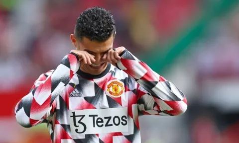 Nhìn Antony 'vượt mặt', Ronaldo liền tỏ thái độ khó hiểu với đồng đội