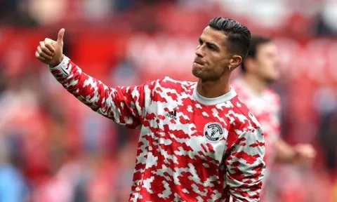 Ronaldo lộ thời điểm rời MU, bến đỗ mới 'ai cũng biết' đã xuất hiện