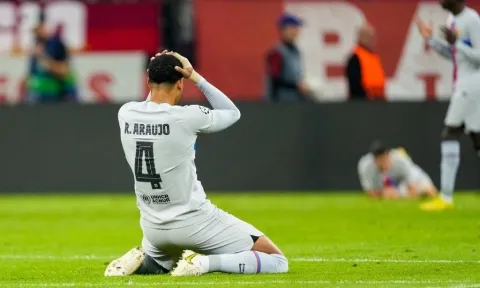 Thua đau đớn, Barca đành chịu đựng sự 'hả hê' của đại kình địch