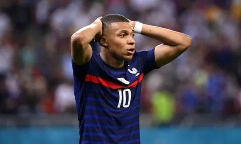 Bỏ rơi Mbappe, Real chiêu mộ sao trẻ 'bất khả xâm phạm' của đại gia nước Anh
