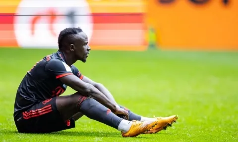Bayern cực phũ, so sánh Mane còn chẳng bằng 'ông trùm dự bị'