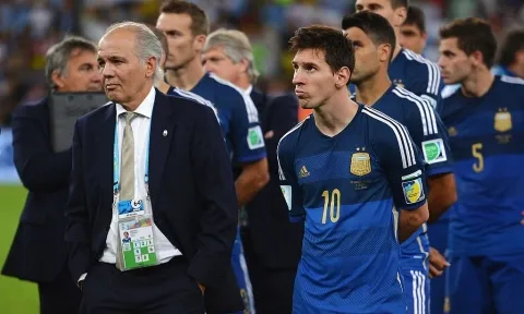 Messi và ĐT Argentina gặp khó trước thềm World Cup 2022