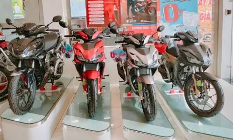 Bất chấp Honda Vision, SH đội giá, xe côn tay Winner X vẫn giảm giá "thủng đáy"