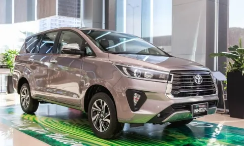 MPV 7 chỗ của Toyota được ưu đãi hấp dẫn, cạnh tranh Mitsubishi Xpander