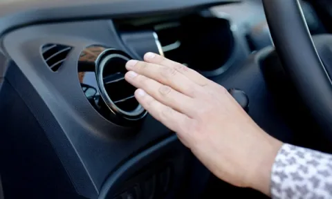 Điều hòa ô tô không mát và cách xử lý hiệu quả nhất