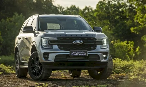 Ford Everest 2023 vừa ra mắt giá từ 1,099 tỷ đồng có gì đấu Fortuner, Santa Fe?
