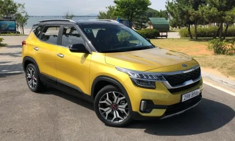 Bắt gặp Kia Seltos 2023 chạy thử trên phố, thiết kế ấn tượng đấu Corolla Cross