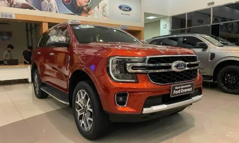 Chi tiết Ford Everest 2022 vừa về đại lý, khách Việt khó có thể nhận xe ngay