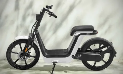 Honda tung ra thị trường mẫu xe điện giá chỉ 17 triệu đồng