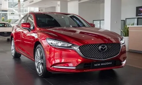 Mazda 6 2022 nhận ưu đãi lớn trong tháng 7, giá lăn bánh cực hấp dẫn