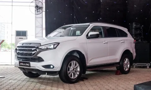 Mẫu SUV 7 chỗ rẻ nhất Việt Nam được trang bị những gì?