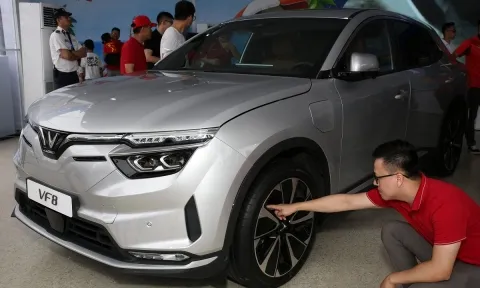 VinFast chính thức nhận cọc bổ sung VF 8, bàn giao xe vào tháng 11