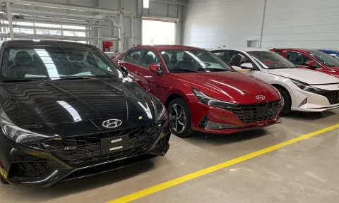 Hyundai Elantra 2023 bất ngờ xuất hiện tại Việt Nam, ra mắt vào tháng 8?