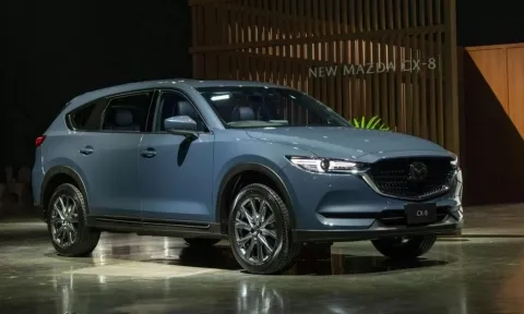 Mazda CX-8 2022 ra mắt với phiên bản màu xám Polymetal Gray cực đẹp