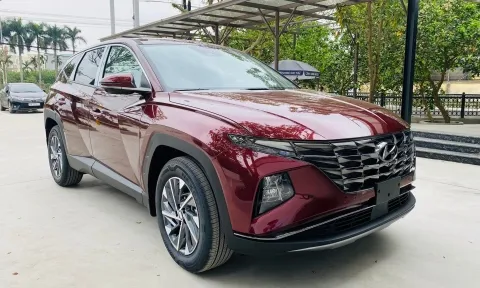 Giá xe Hyundai Tucson 2022 bắt đầu “hạ nhiệt”, sẵn sàng cạnh tranh CX-5, CR-V