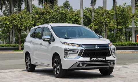 Mitsubishi Xpander bán chạy kỷ lục trong năm 2022, "đè bẹp" Toyota Veloz Cross