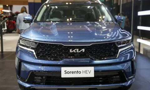 Đại lý bất ngờ nhận đặt cọc Kia Sorento hybrid, có thể giao xe vào cuối năm