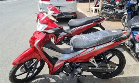 Xe số nhập Thái siêu tiết kiệm xăng của Honda giảm giá mạnh, thu hút khách Việt