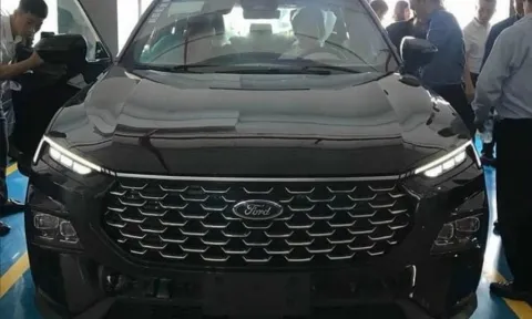 Ford Territory 2023 bị đại lý chào cọc “kèm lạc”, giao xe vào tháng 11