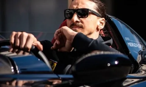 Ibrahimovic tậu một cặp siêu xe Ferrari mừng sinh nhật tuổi 41