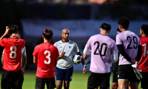 Trợ lý Thái Lan tuyên bố không cho U23 Việt Nam nhiều cơ hội để ghi bàn