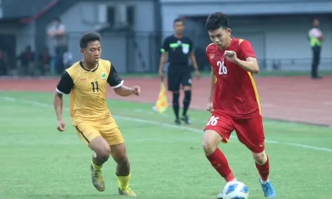 Thắng dễ Brunei, U19 Việt Nam tạm thời vượt qua Thái Lan, Indonesia