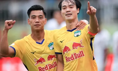 Văn Toàn 'mở tài khoản', HAGL thắng trận thứ 3 liên tiếp ở V-League