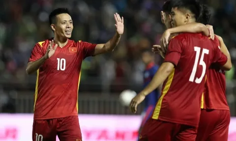Tiết lộ: Ấn Độ từng đánh bại cả U23 và ĐT Việt Nam để lên ngôi vô địch