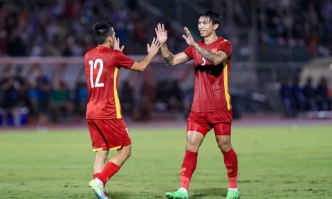 CLB Hà Nội ngồi trên đống lửa vì 'virus FIFA' từ ĐT Việt Nam