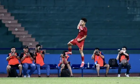 VIDEO: Gieo sầu cho Thái Lan, U17 Việt Nam hiên ngang đi tiếp ở giải châu Á