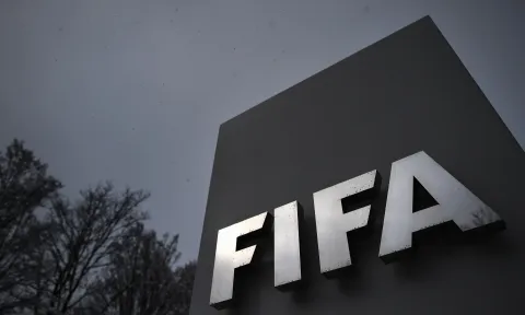 FIFA đến thăm Indonesia bất ngờ, ĐT Việt Nam lo ngại trong ngày 'hệ trọng'