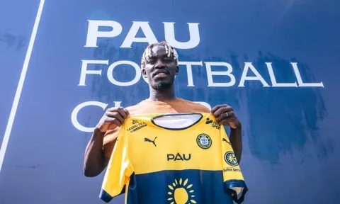 Mới nổ súng với Quang Hải, tiền đạo Pau FC đã chỉ ra sự thật phũ phàng