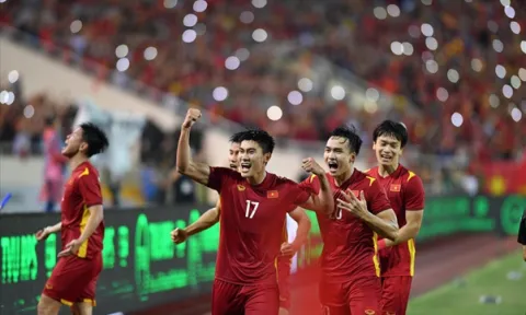 “Huy Chương Vàng SEA Games” Nhâm Mạnh Dũng khoe trình độ chơi Liên Quân siêu chất, còn gạ “so tài” với siêu sao của V Gaming