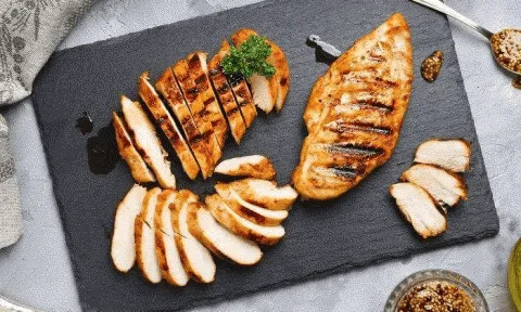 Ức gà bao nhiêu calo? Giá trị dinh dưỡng và lợi ích của ức gà