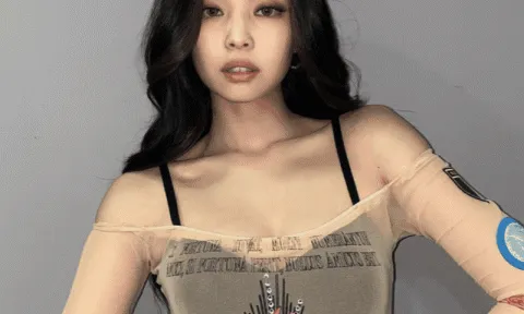 Jennie Blackpink chia sẻ bí quyết giữ gìn bờ vai 'kiệt tác'