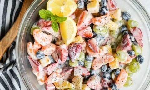 Các cách làm salad giảm cân với sữa chua thơm ngon hiệu quả nhất