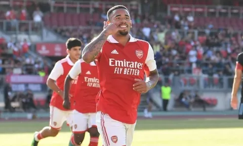 Liverpool hãy coi chừng Gabriel Jesus