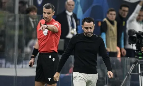 Ngó lơ Barca, UEFA làm điều Xavi không muốn