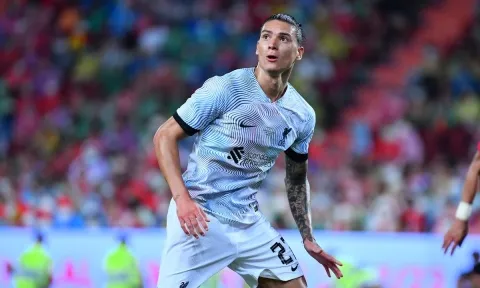Tân binh Liverpool tiếp tục 'tấu hài': Andy Caroll mới của Anfield?