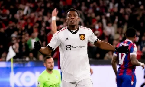'Mãnh thú' Martial tỏa sáng rực rỡ: 'Who needs Ronaldo?'