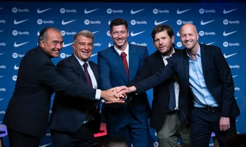 Barca gặp biến cố trước ngày mở màn La Liga: Thực sự lâm nguy